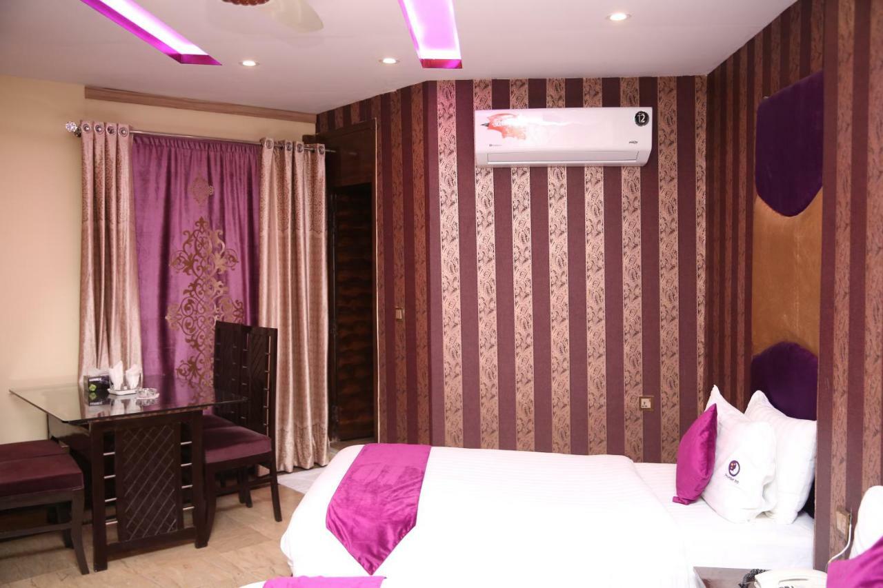 Premier Inn Gulberg 拉合尔 外观 照片